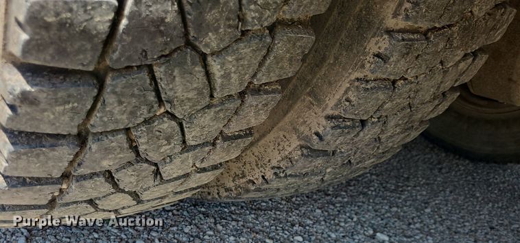 image for item DN8538 2007 Thomas  school bus