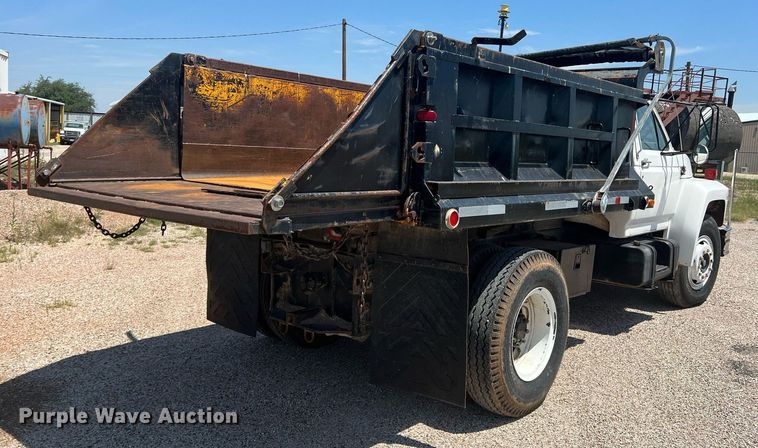 image for item DO1458 1986 Ford F800  dump truck