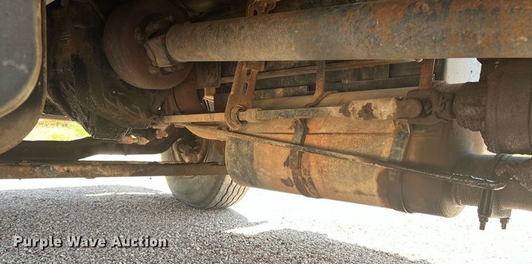 image for item DO1458 1986 Ford F800  dump truck