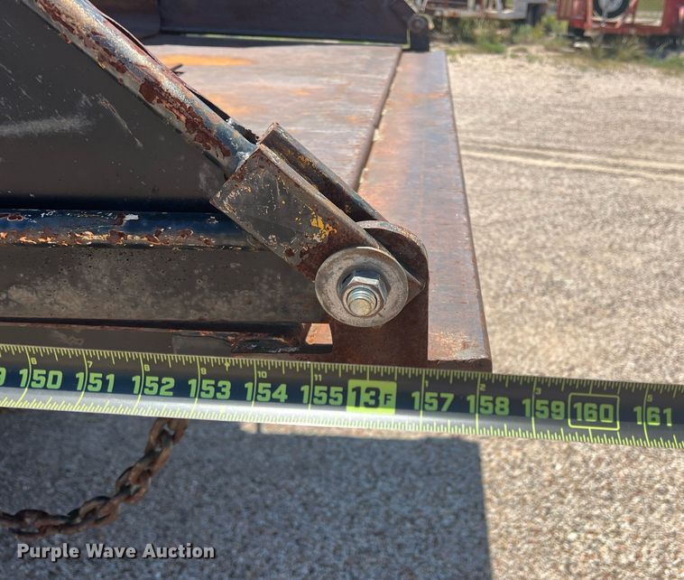 image for item DO1458 1986 Ford F800  dump truck