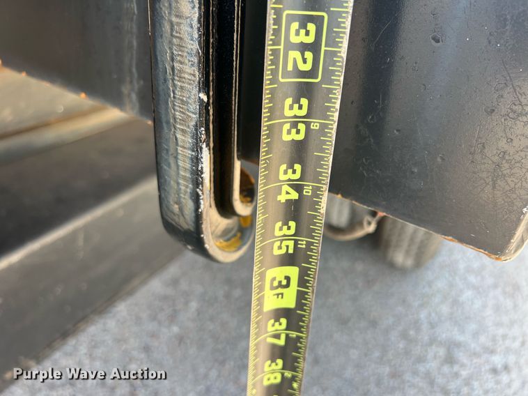 image for item DO1458 1986 Ford F800  dump truck