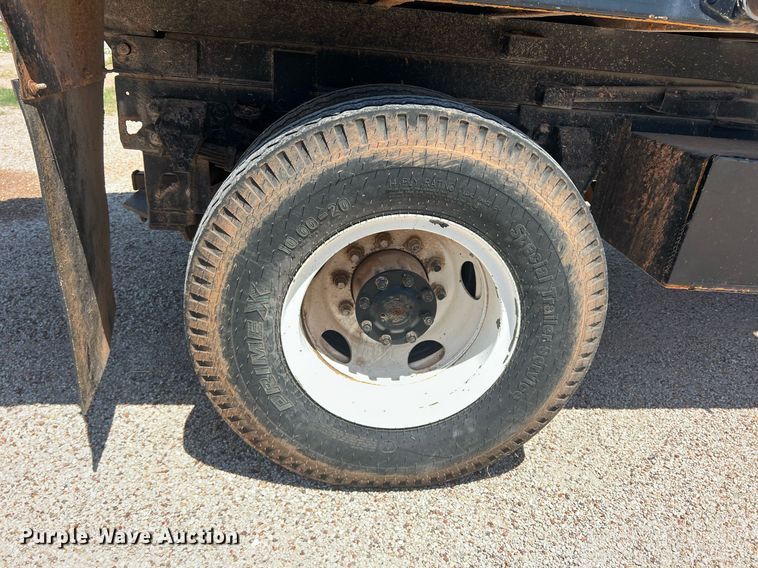 image for item DO1458 1986 Ford F800  dump truck