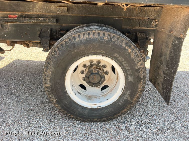 image for item DO1458 1986 Ford F800  dump truck