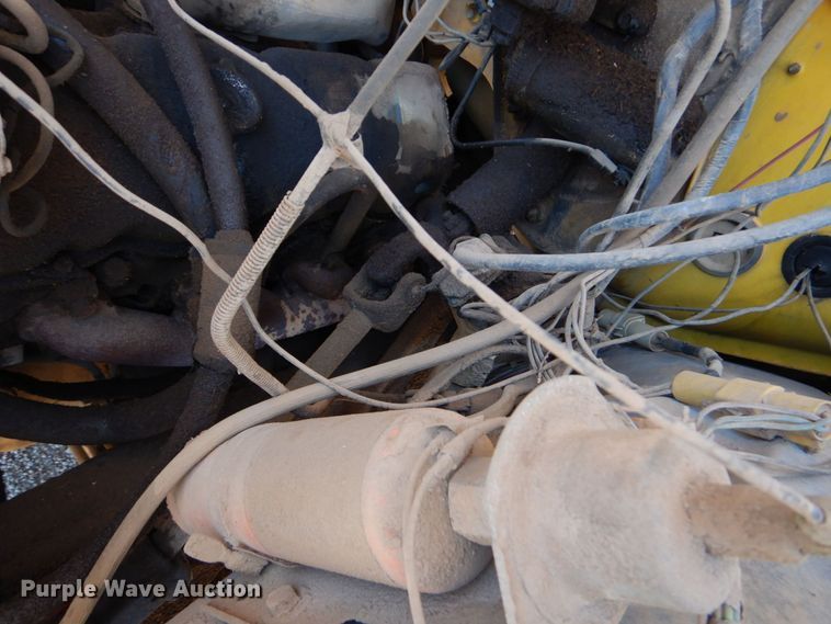 image for item DO1458 1986 Ford F800  dump truck