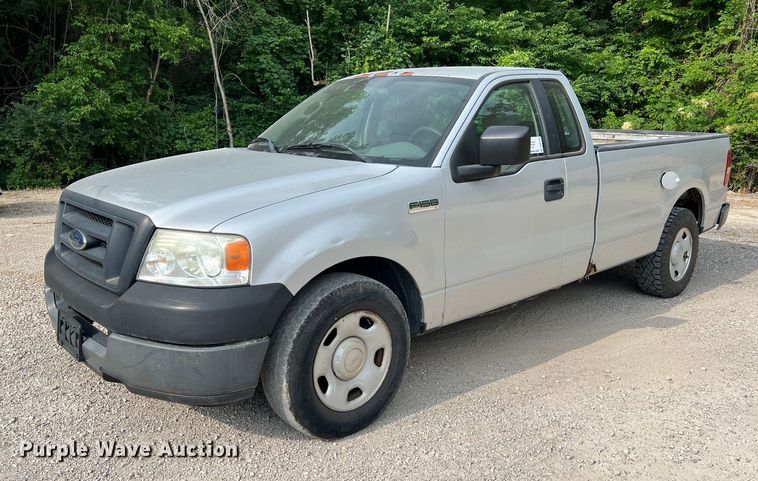 image for item DO2192 2005 Ford F150 XL  pickup truck