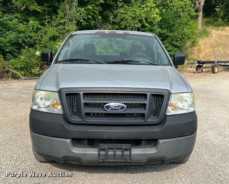 image for item DO2192 2005 Ford F150 XL  pickup truck