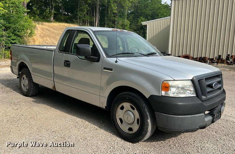 image for item DO2192 2005 Ford F150 XL  pickup truck