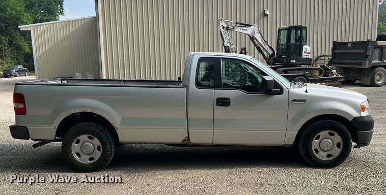 image for item DO2192 2005 Ford F150 XL  pickup truck