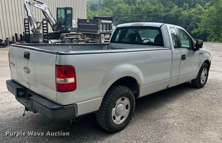 image for item DO2192 2005 Ford F150 XL  pickup truck