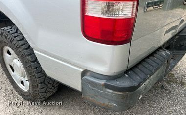 image for item DO2192 2005 Ford F150 XL  pickup truck