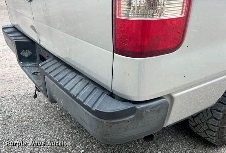 image for item DO2192 2005 Ford F150 XL  pickup truck