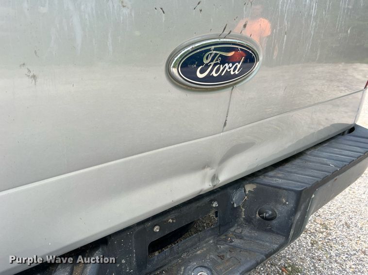 image for item DO2192 2005 Ford F150 XL  pickup truck