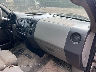 image for item DO2192 2005 Ford F150 XL  pickup truck