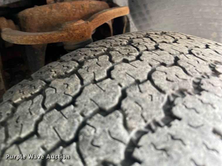 image for item DO2192 2005 Ford F150 XL  pickup truck