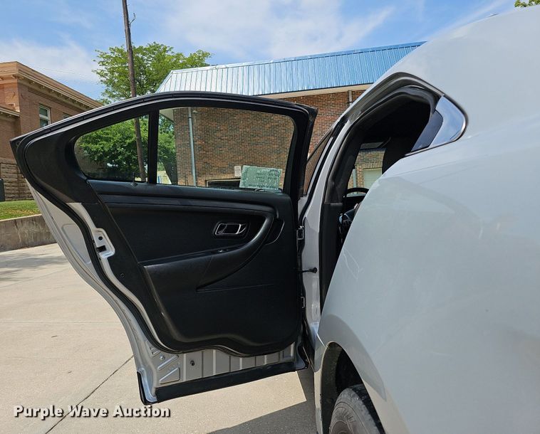 image for item DO2809 2015 Ford Taurus Police Interceptor