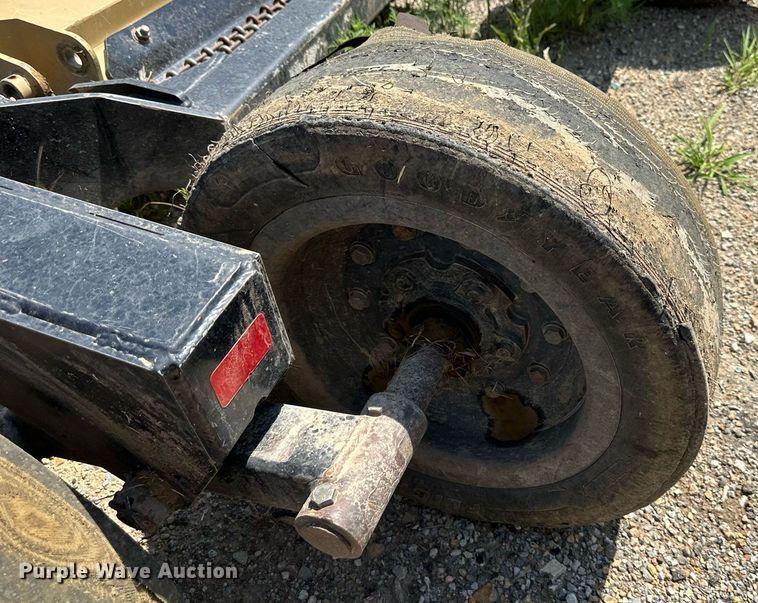 image for item DO5136 Land Pride RC6610  rotary mower