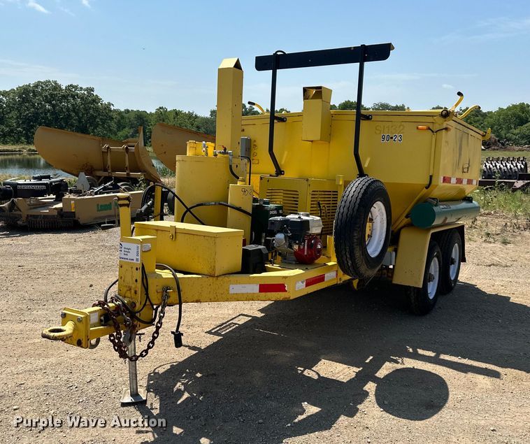 image for item DO5137 2011 Falcon  bituminous mix trailer