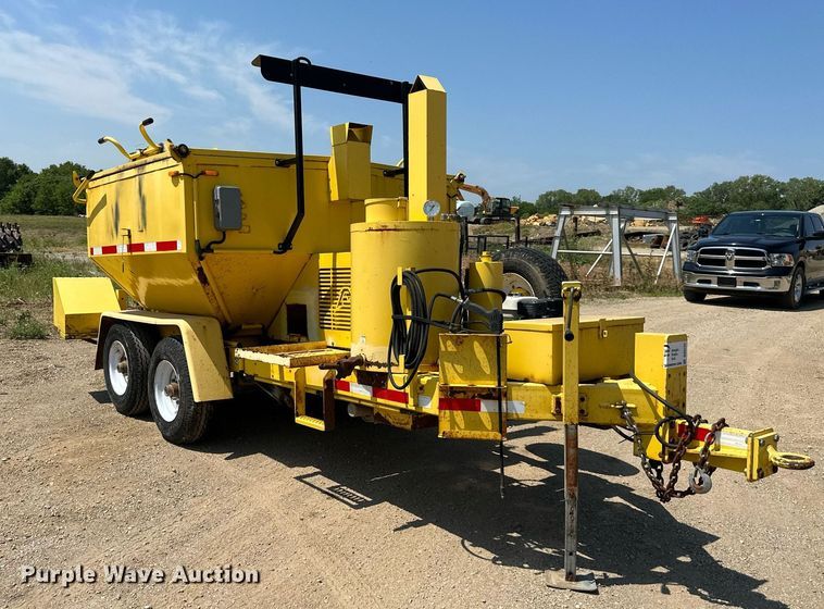 image for item DO5137 2011 Falcon  bituminous mix trailer