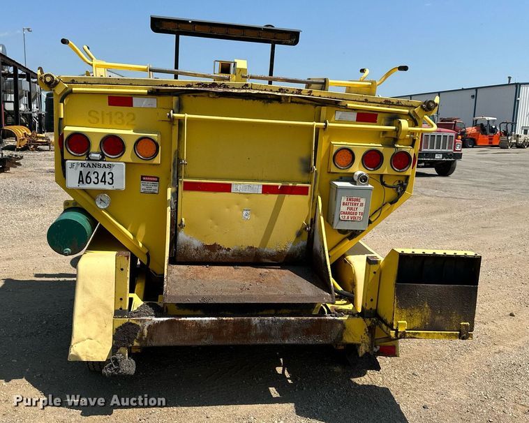 image for item DO5137 2011 Falcon  bituminous mix trailer