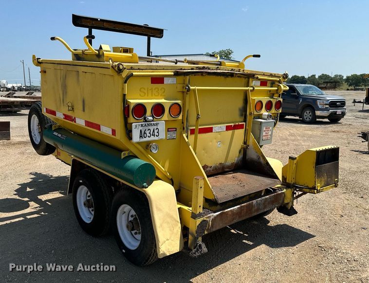 image for item DO5137 2011 Falcon  bituminous mix trailer