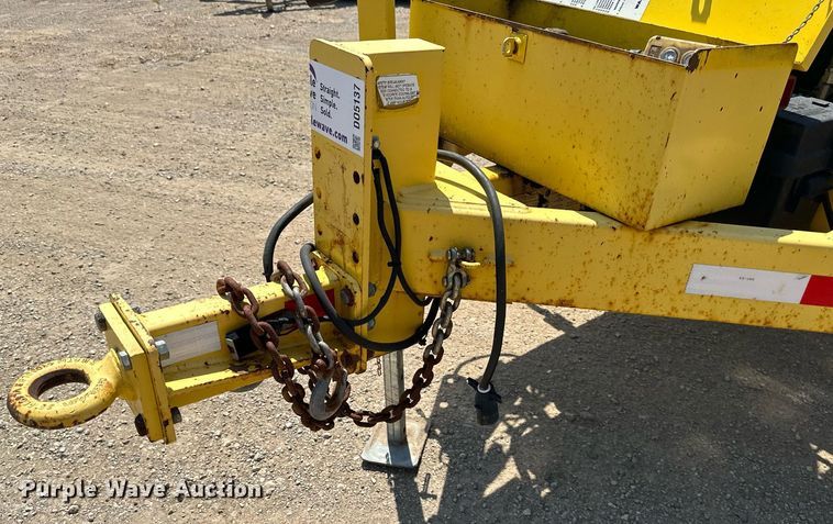 image for item DO5137 2011 Falcon  bituminous mix trailer