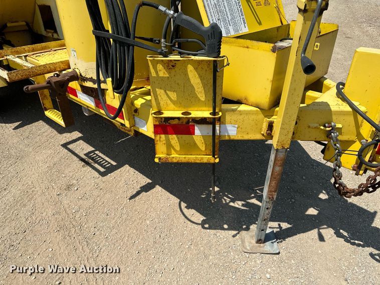 image for item DO5137 2011 Falcon  bituminous mix trailer