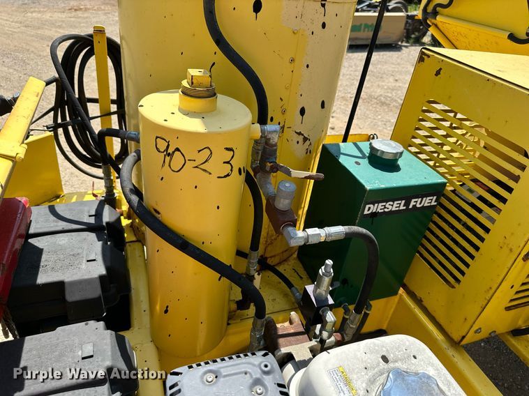 image for item DO5137 2011 Falcon  bituminous mix trailer