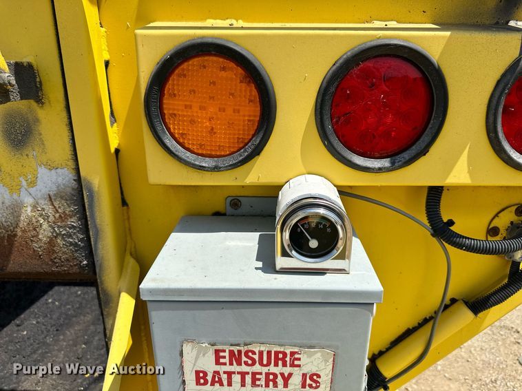 image for item DO5137 2011 Falcon  bituminous mix trailer