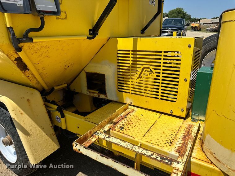 image for item DO5137 2011 Falcon  bituminous mix trailer