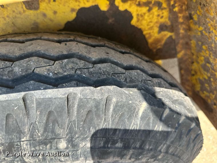 image for item DO5137 2011 Falcon  bituminous mix trailer