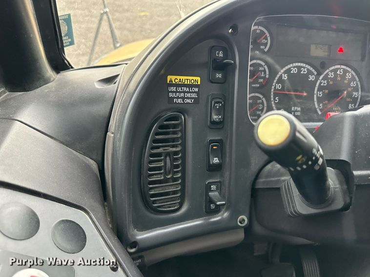 image for item DO5139 2009 Thomas  school bus