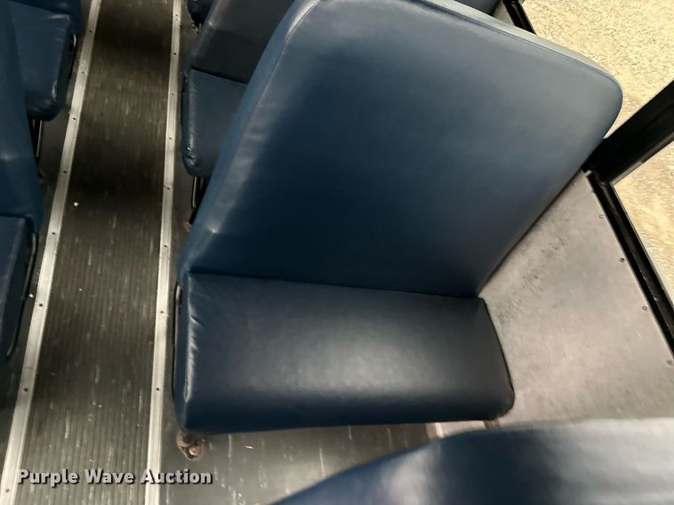 image for item DO5139 2009 Thomas  school bus