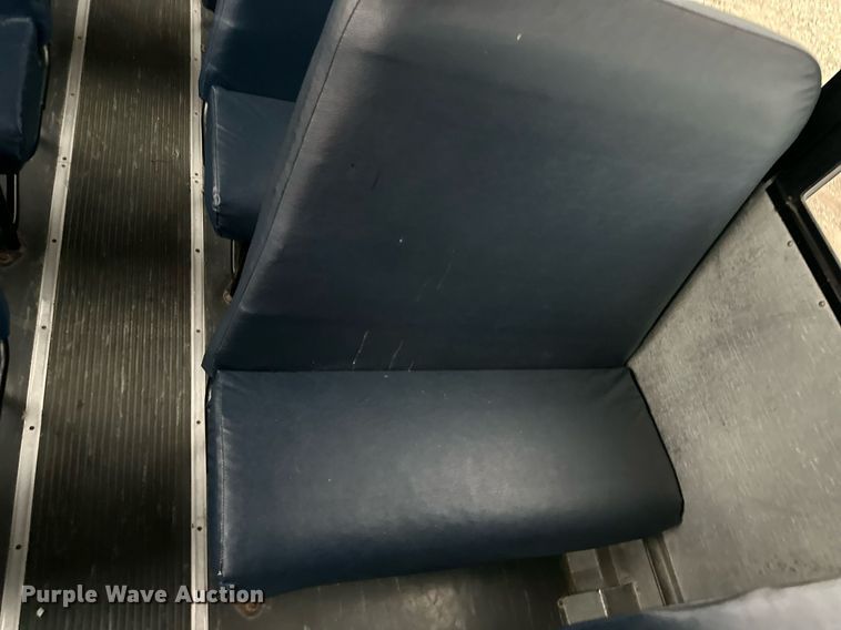 image for item DO5139 2009 Thomas  school bus