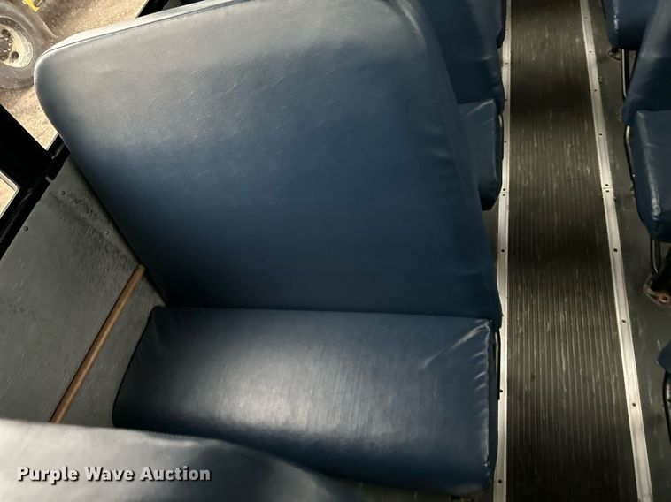 image for item DO5139 2009 Thomas  school bus