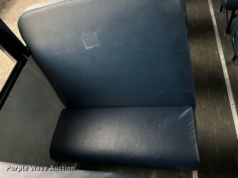 image for item DO5139 2009 Thomas  school bus