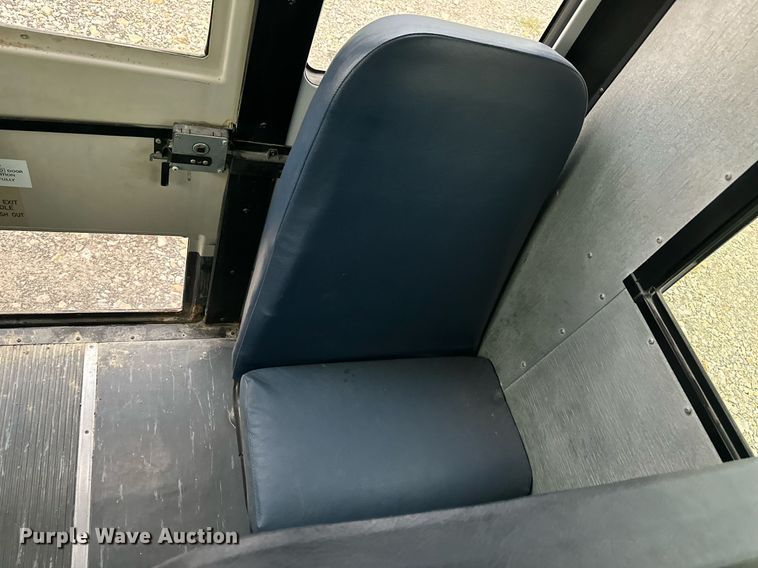 image for item DO5139 2009 Thomas  school bus