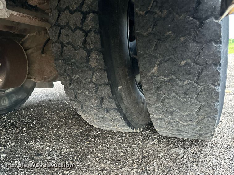 image for item DO5139 2009 Thomas  school bus