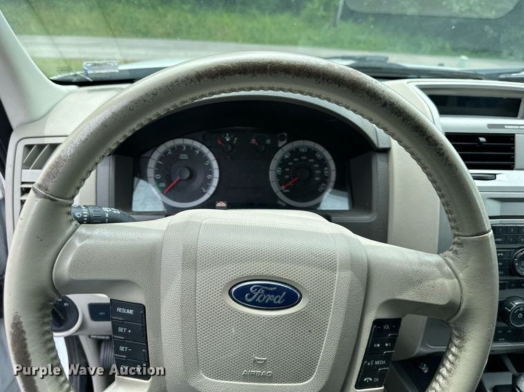 image for item DO5155 2009  Ford Escape Hybrid  SUV