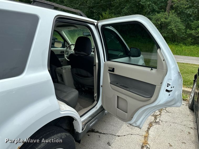 image for item DO5155 2009  Ford Escape Hybrid  SUV