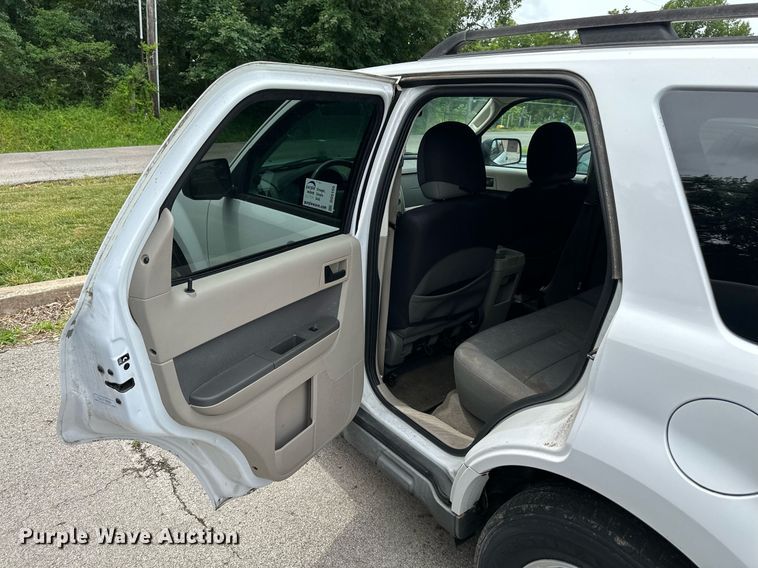 image for item DO5155 2009  Ford Escape Hybrid  SUV