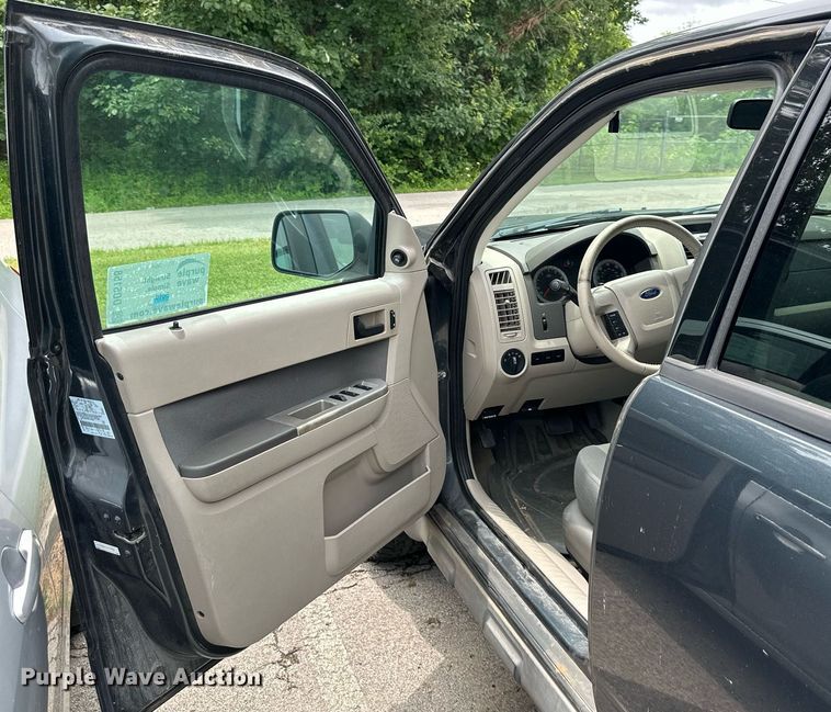 image for item DO5158 2009  Ford Escape Hybrid  SUV