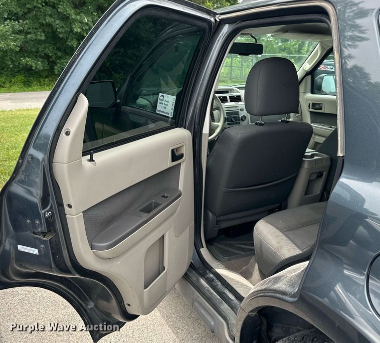 image for item DO5158 2009  Ford Escape Hybrid  SUV