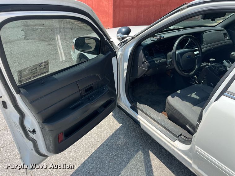 image for item DP0519 2011 Ford Crown Victoria Police Interceptor