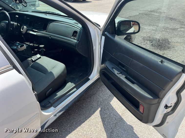 image for item DP0519 2011 Ford Crown Victoria Police Interceptor