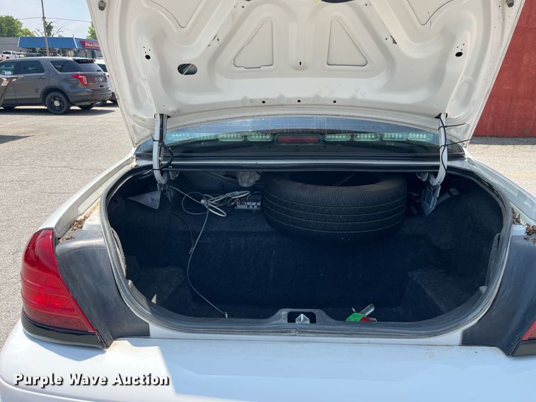 image for item DP0519 2011 Ford Crown Victoria Police Interceptor