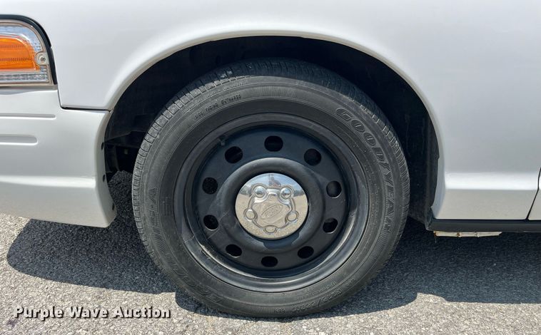 image for item DP0519 2011 Ford Crown Victoria Police Interceptor