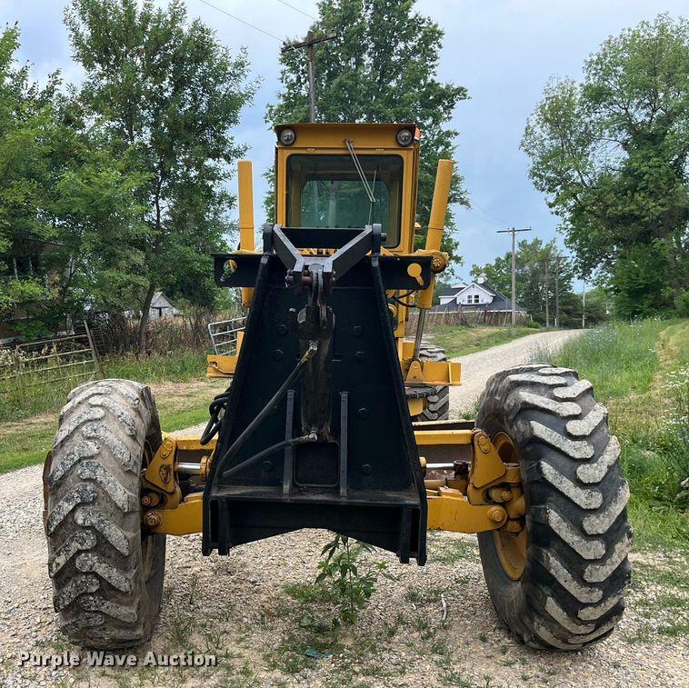 image for item DP0523 Champion 720A  motor grader