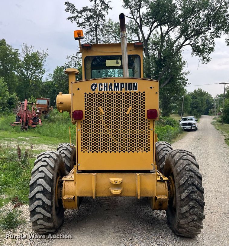 image for item DP0523 Champion 720A  motor grader