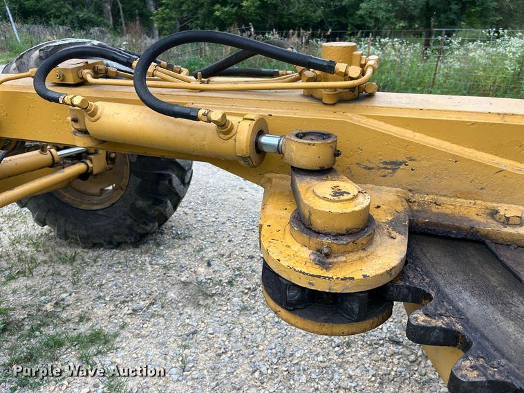 image for item DP0523 Champion 720A  motor grader
