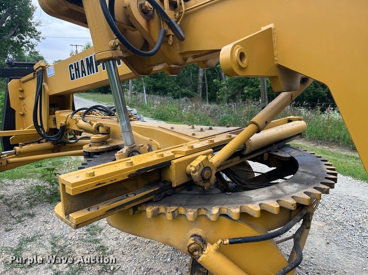 image for item DP0523 Champion 720A  motor grader